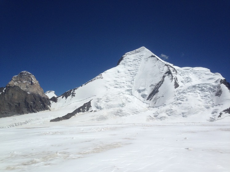 Mt Nun(7135m)., Nun Kun