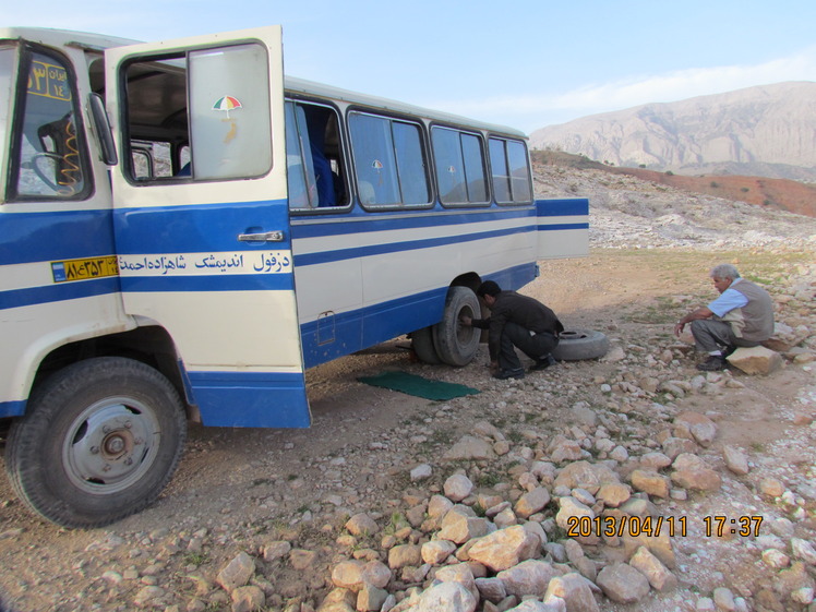 naser ramezani in the way to shevi waterfall, سن بران