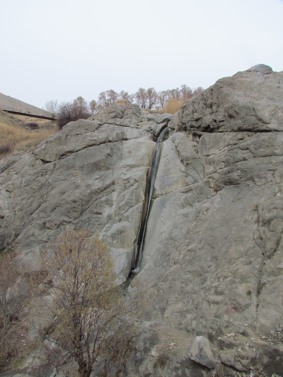 naser ramezani sinak waterfall, Rizan