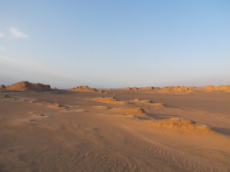 naser ramezani shadad desert, Hazaran