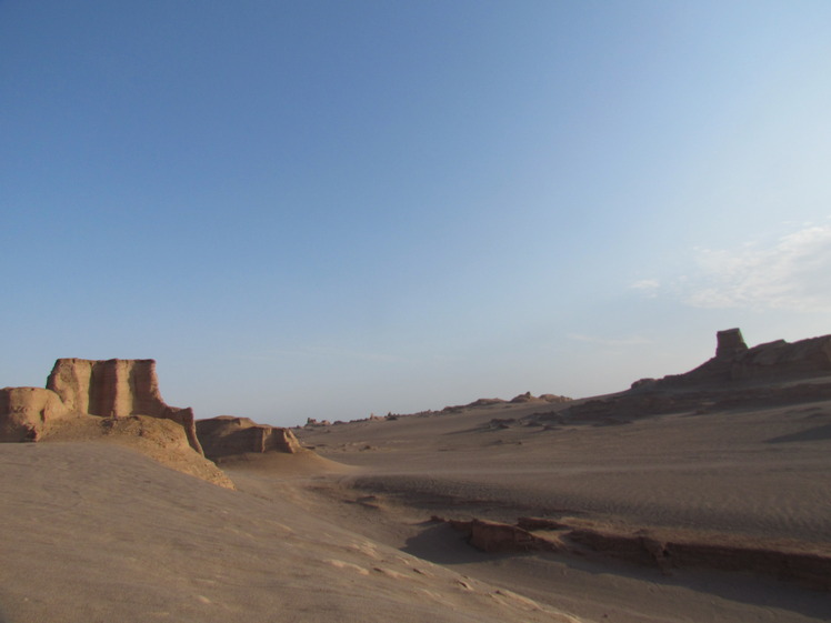 naser ramezani shadad desert, Hazaran