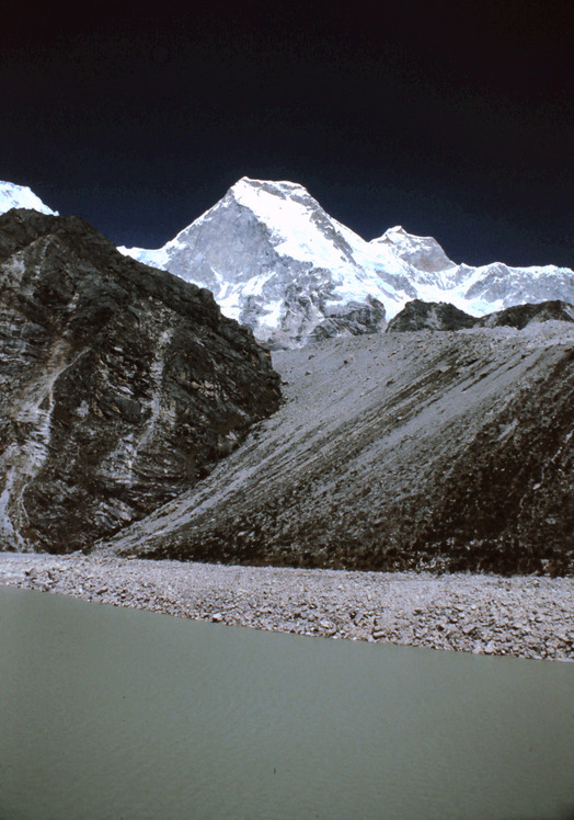 Huandoy from Laguna Parón