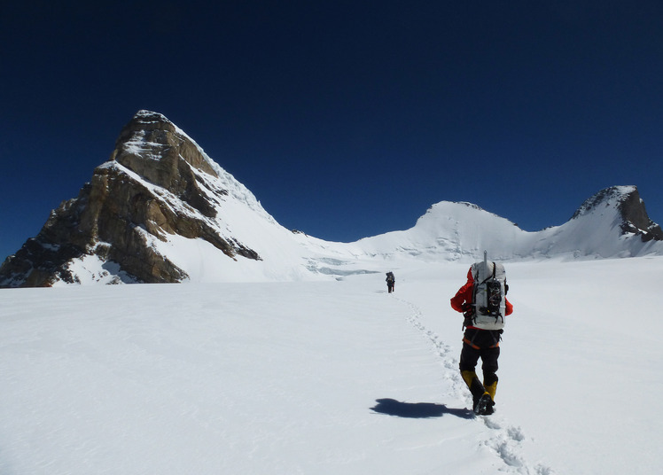 Approaching Kun from Camp 2, Nun Kun