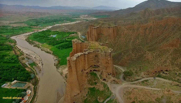 Naser Ramezani: Behestan Castle, تخت سلیمان