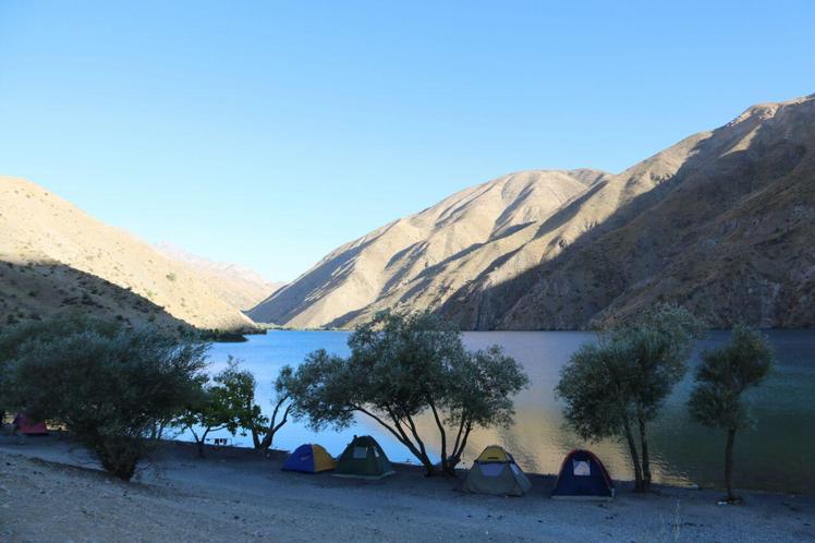 Naser Ramezani: Gahar Lake, سن بران