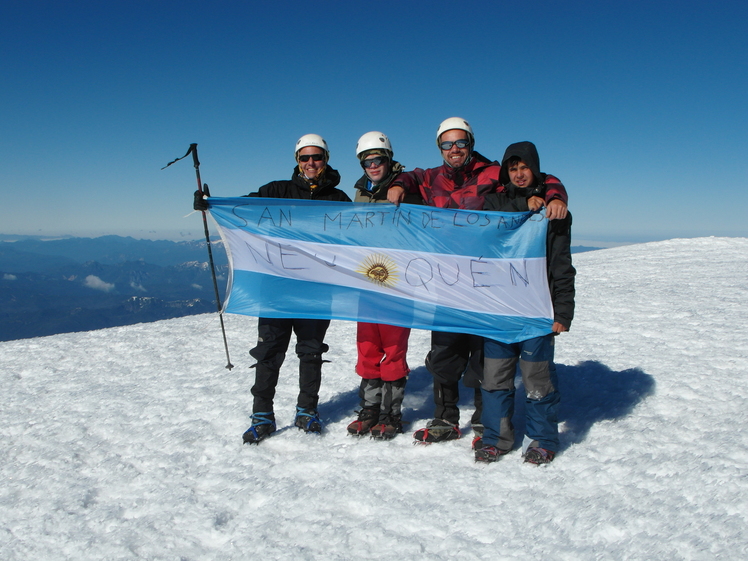 Con Proyecto 10 cumbres Milana, Volcan Lanin