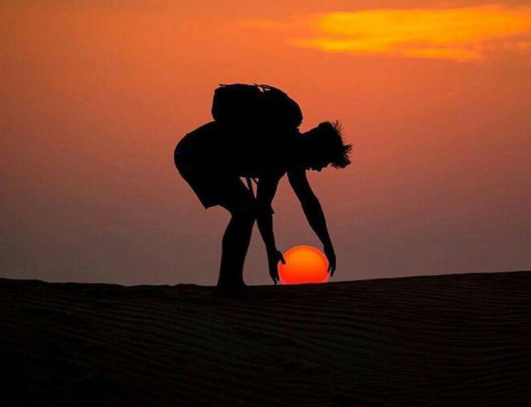 Naser Ramezani: Mesr Desert, Karkas