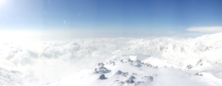 شهر تهران خفته در زیر ابرها, Kolakchal