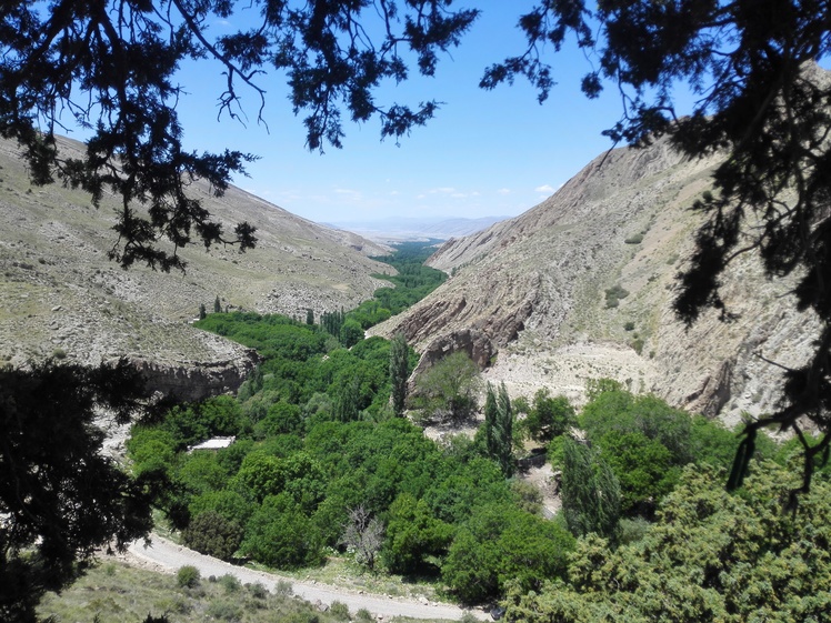 Yadak Valley