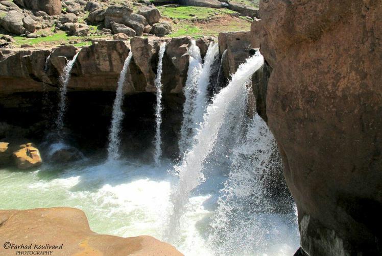 naser ramezani afrineh waterfall, سن بران