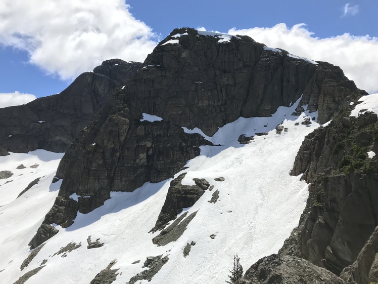 Kings Peak behind Queens, Kings Peak (Elk River Mountains)