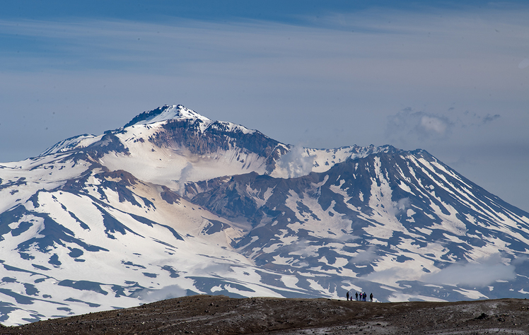 Mutnovsky as seen from Gorely crater rim