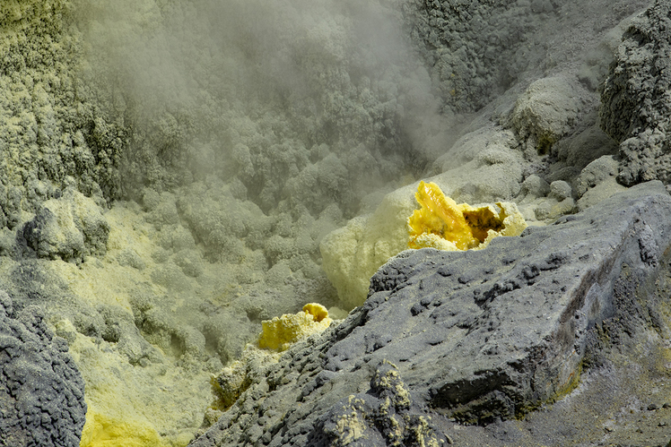 sulfur minerals, Mutnovsky