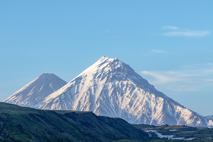 Kamen, the "Stone", in front of Kliuchevskoi, Kamen (Kamchatka)