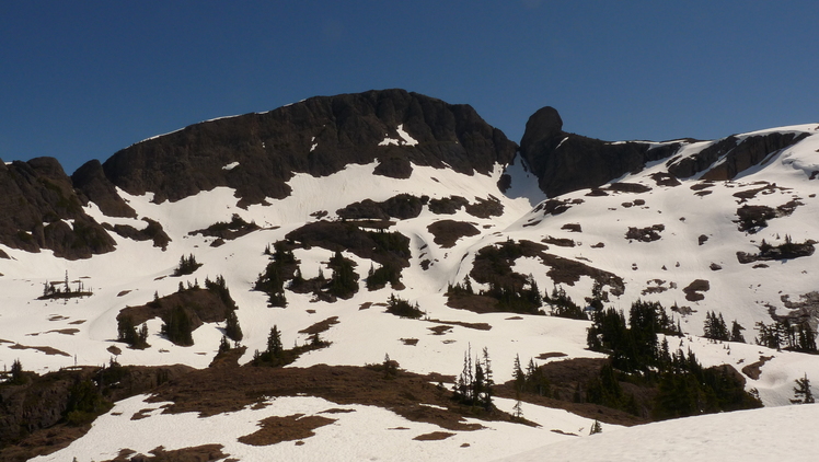 Late spring ski at Alexandra Peak