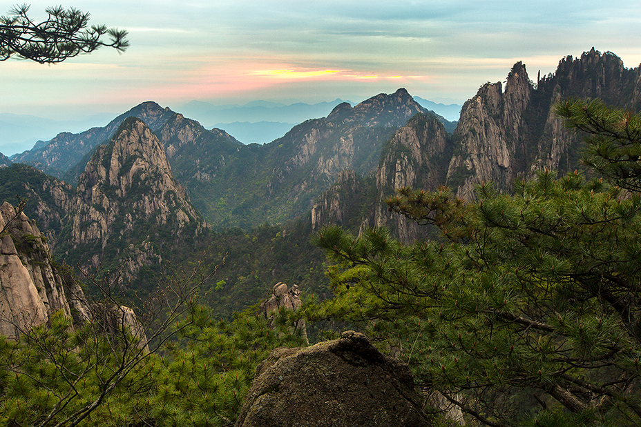 Huangshan Mountain, Mount Huang or Huangshan (黄山)