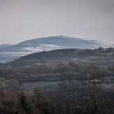 Tair Carn Isaf, Garreg Lwyd (Black Mountain)