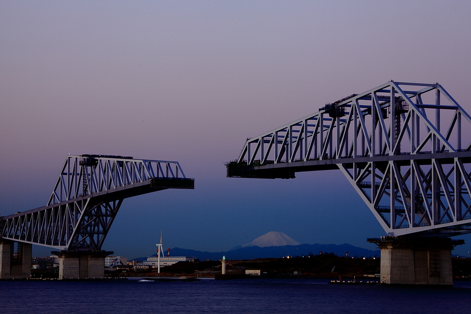 Fuji-san with Tokyo Gate Bridge