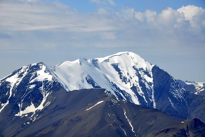 Bazardüzü, Mount Bazardüzü