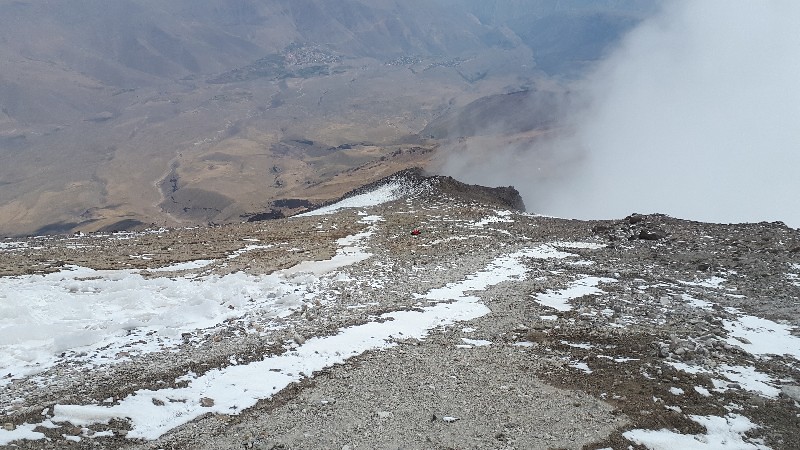 ابر و باد و مه و خورشید و فلک در دماوند, Damavand (دماوند)