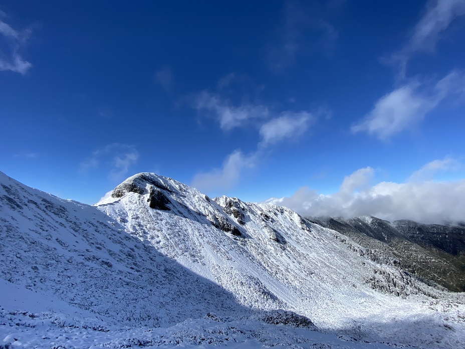 Xueshan (雪山)