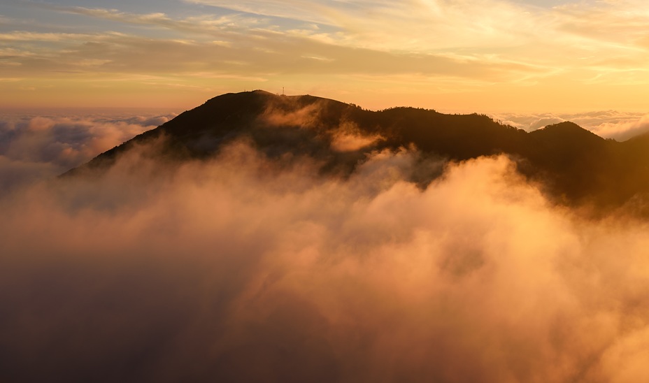 Morning Glow, Mount Tsurugi (Tokushima)