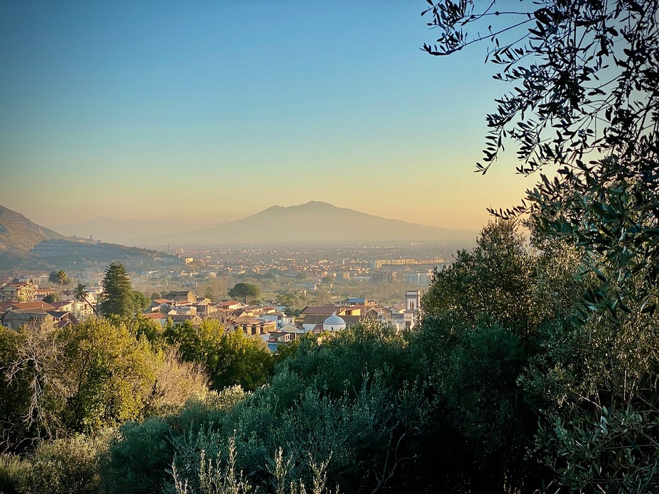 Vesuvio from Casertavecchia, Vesuvius