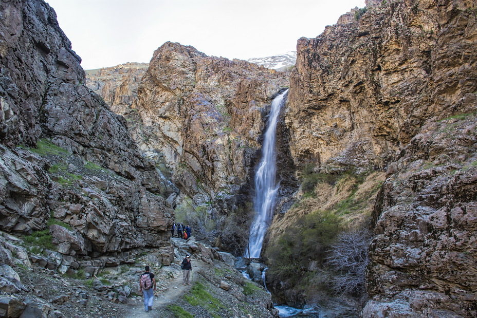 Darabad Waterfall, Tochal