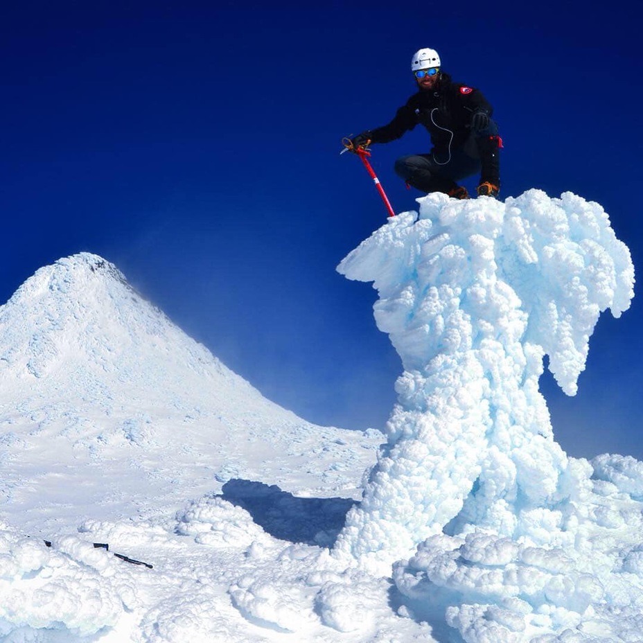 Crater and Piquinho with Snow, Montanha do Pico