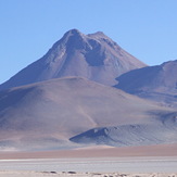 Acamarachi (a.k.a. Pili) seen from the east