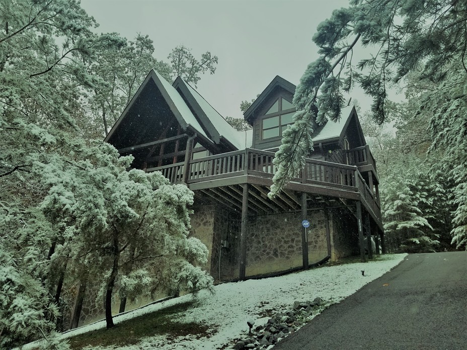 See Mt Le Conte from Cabin in the Smokey, Mount LeConte