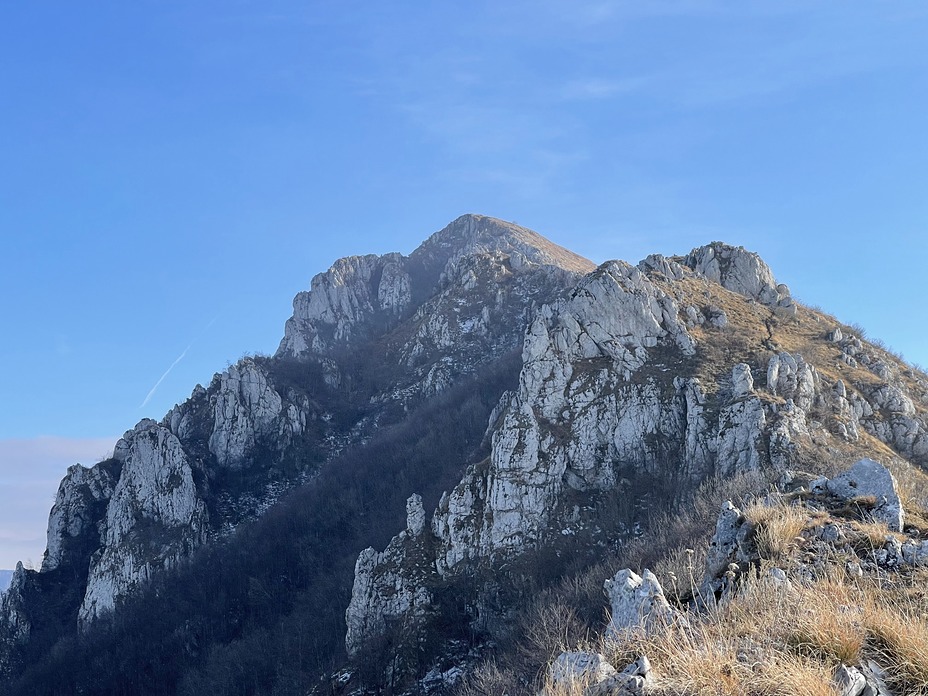 Sokolov kamen peak