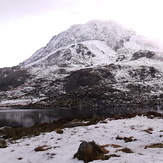 Llyn bochlwyd looking at Tryfan