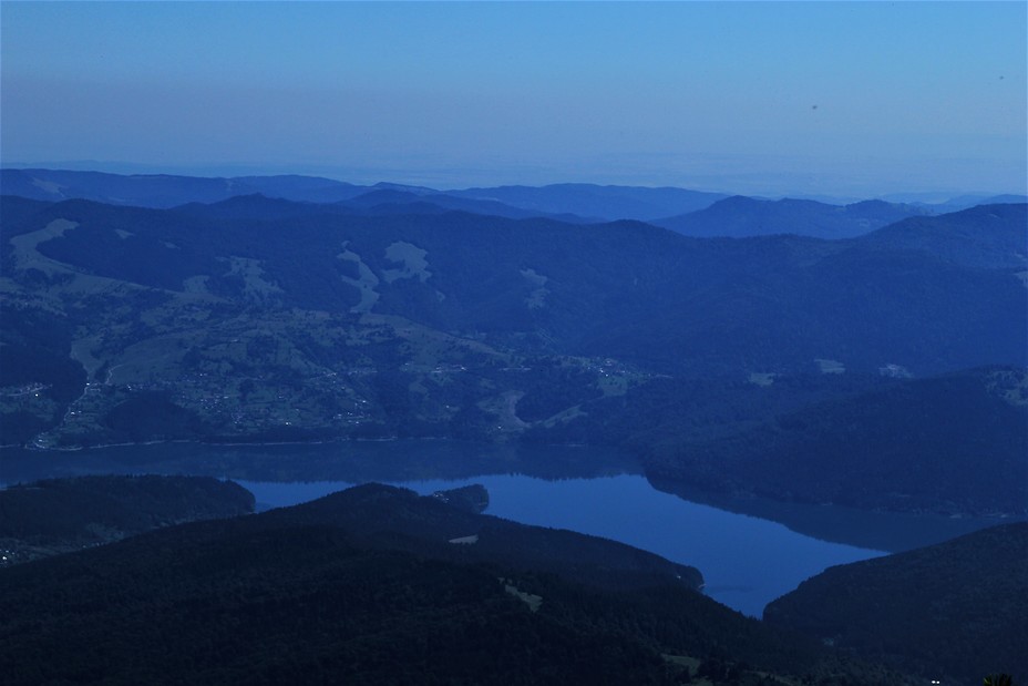 Lacul Bicaz, Ceahlău Massif