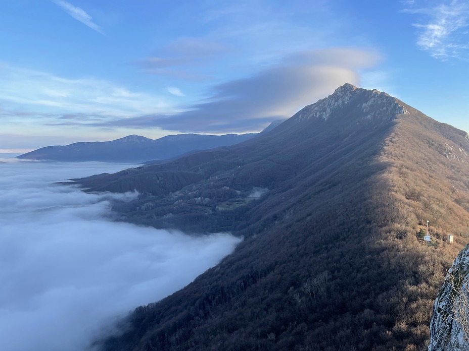 Above the clouds, Sokolov Kamen