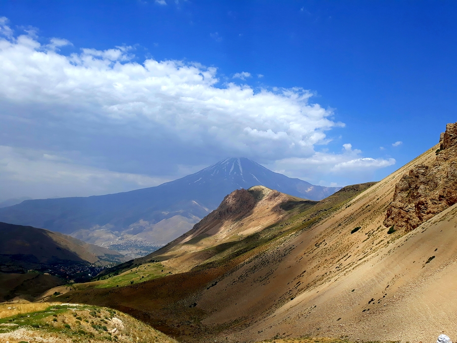 On the route of mount pashoreh, Damavand (دماوند)