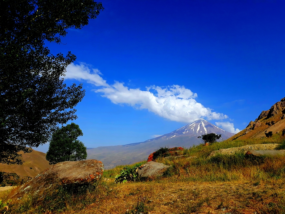 On the route of mount pashoreh, Damavand (دماوند)