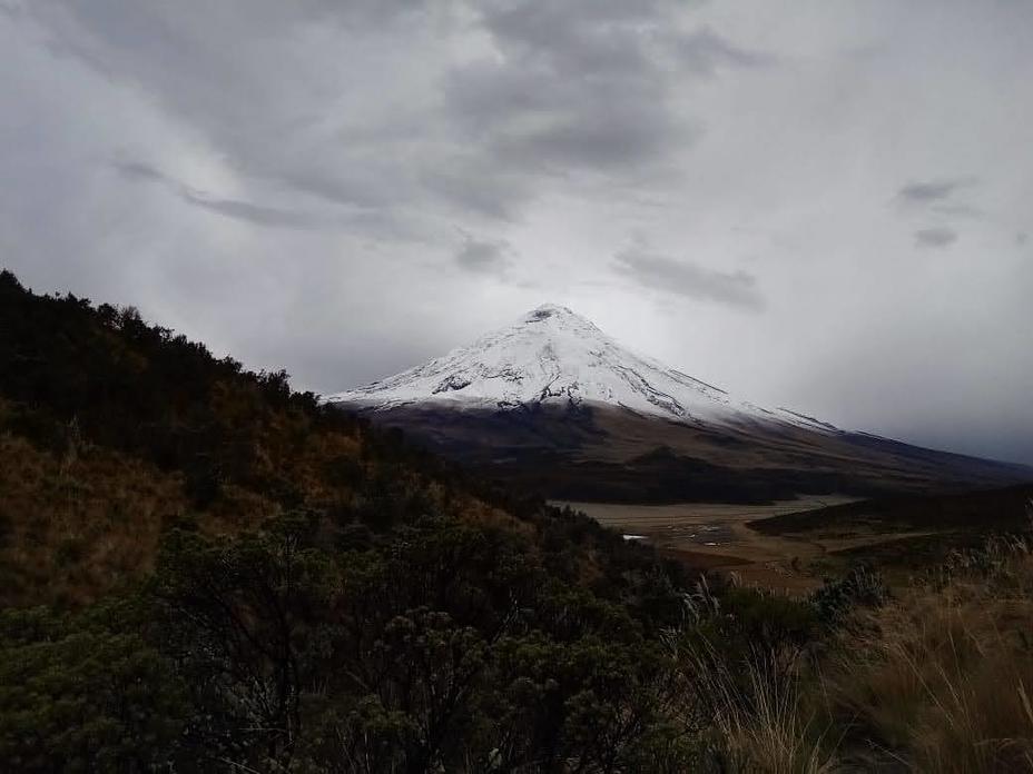 Cotopaxi cloudy - by ferranpiedrologo