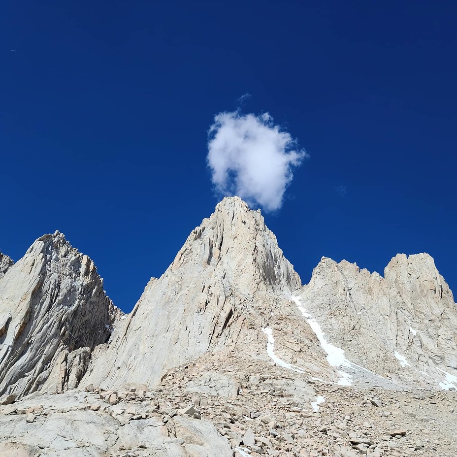 Mount Whitney mountaineers route