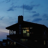 Sonbutsu lodge, Mount Tō