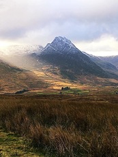 Tryfan in winter, Pen Yr Ole Wen photo