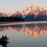 Calm at the lake, Grand Teton