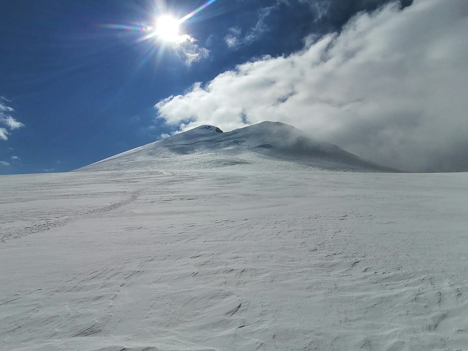 Вершина, Kazbek or Kasbek