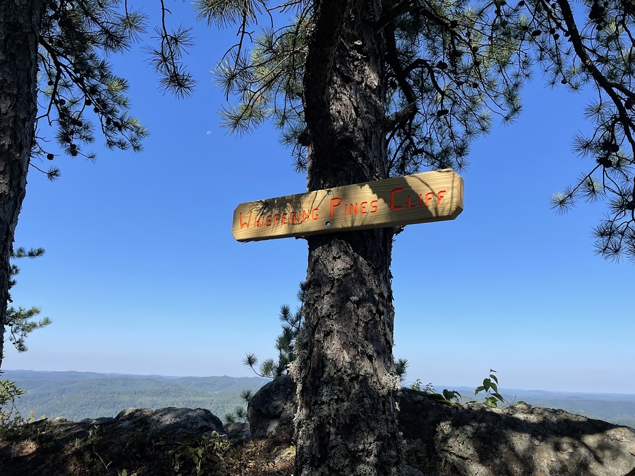 Whispering Pines Cliff, Pine Mountain (Appalachian Mountains)