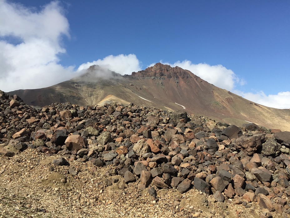 North summit, Mount Aragats