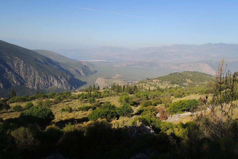 Delphi panorama, Parnassus