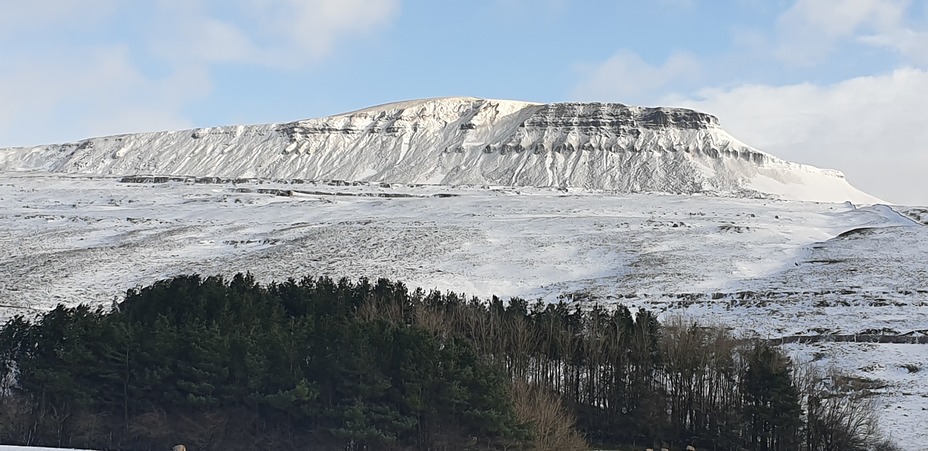 Snow covered Pen-y-ghent