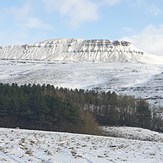 Snow covered Pen-y-ghent