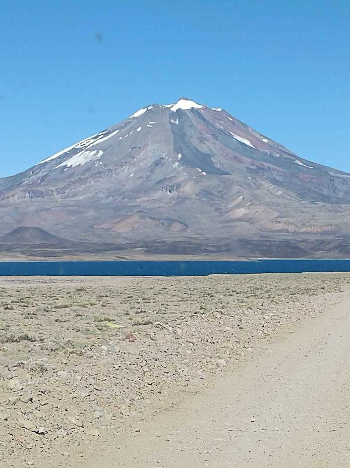 Volcán Maipo. Laguna del diamante San Carlos, Mendoza, Argentina., Maipo (volcano)