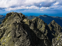 View from the SE peak to the NW peak, Vysoka photo